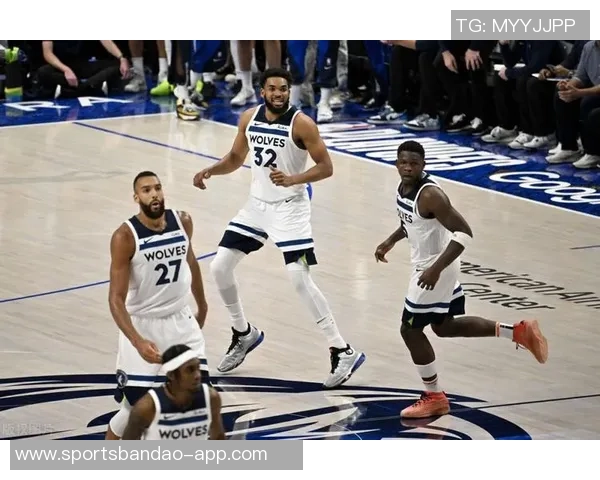 华子未能入选首发阵容媒体分析关键球表现影响赛季评估